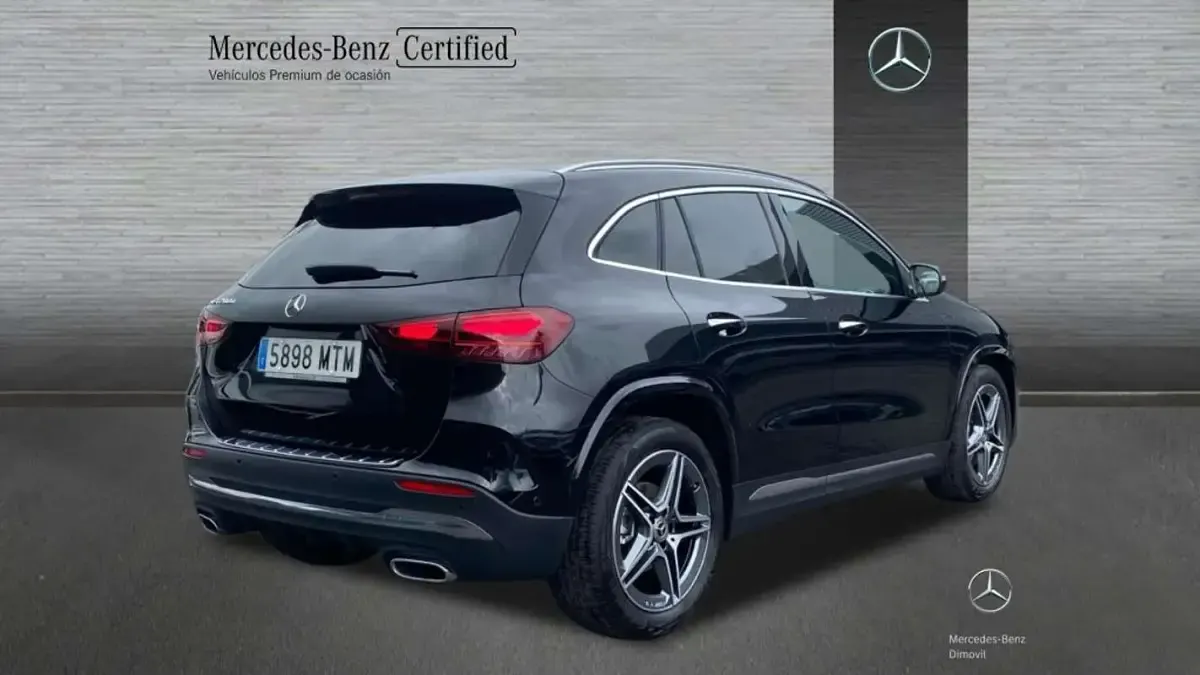 Usado Mercedes GLA200 150 CV (110 kW) 2024 Negro SUV
