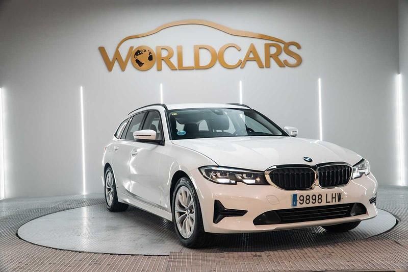 Usado BMW 318 M Sport 151 CV (111 kW) 2020 Blanco Familiar