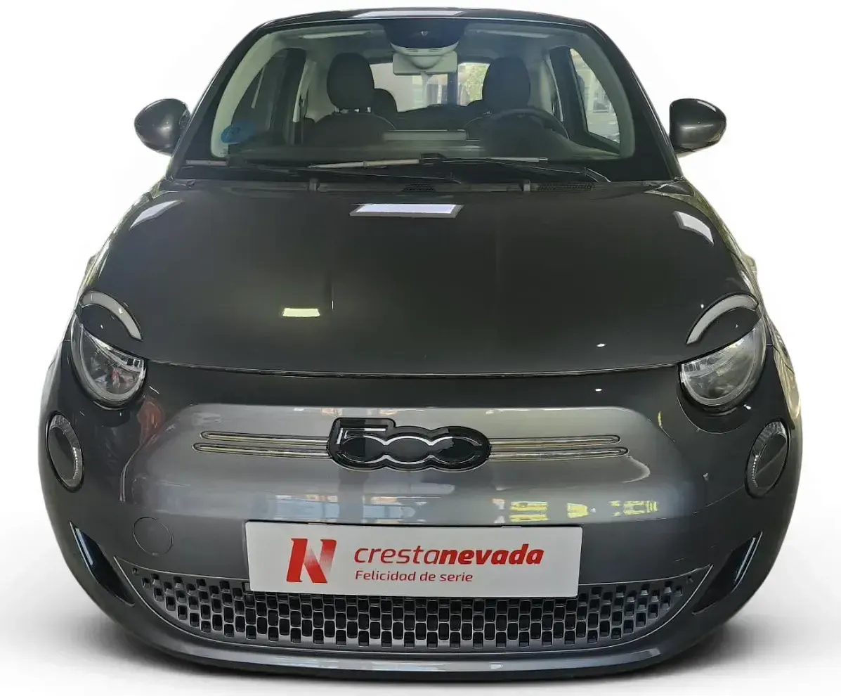 Usado Fiat 500e 86 kW (118 CV) 2023 Gris Utilitario