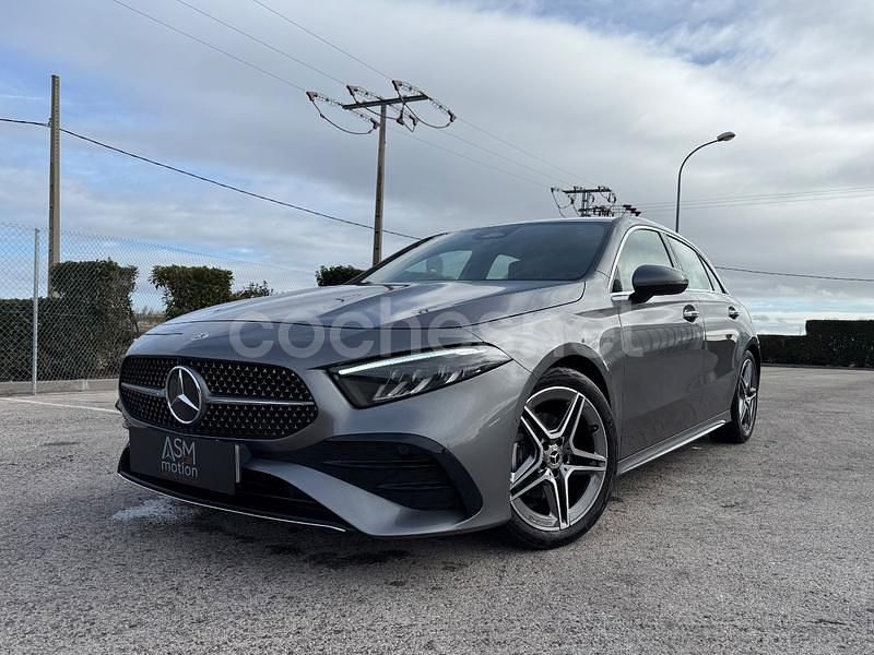 Gris / plata Usado 2023 Mercedes A200 Berlina | 30.990 € (Precio justo) - Imagen 1/4
