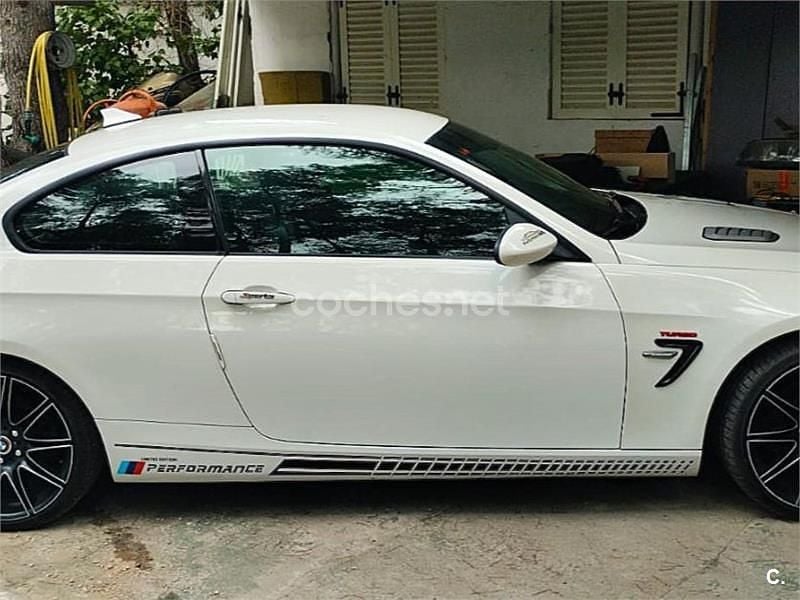 Blanco Usado 2009 BMW 320 Coupe | 7900 € (Precio justo) - Imagen 1/4
