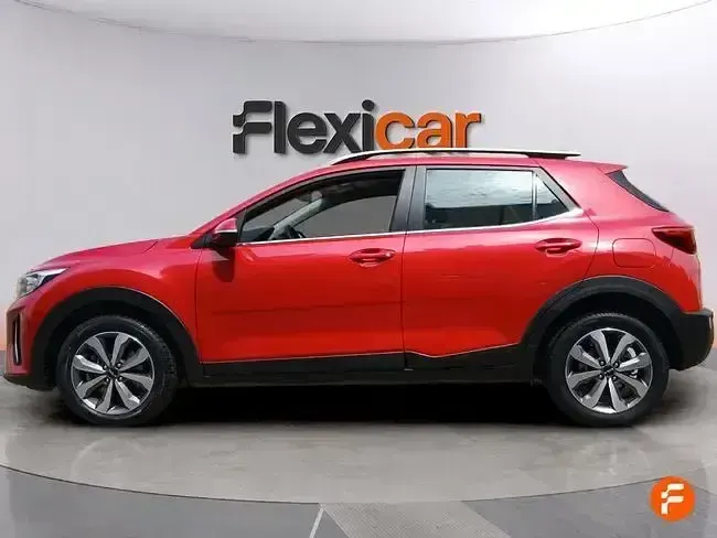 Usado Kia Stonic 100 CV (73 kW) 2024 Rojo SUV