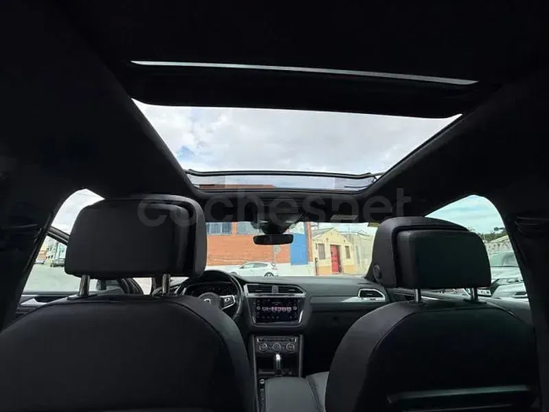 Usado VW Tiguan Sportline 190 CV (139 kW) 2020 Gris / plata SUV