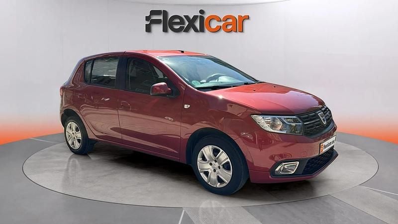 Usado Dacia Sandero Lauréate 90 CV (66 kW) 2017 Rojo Utilitario