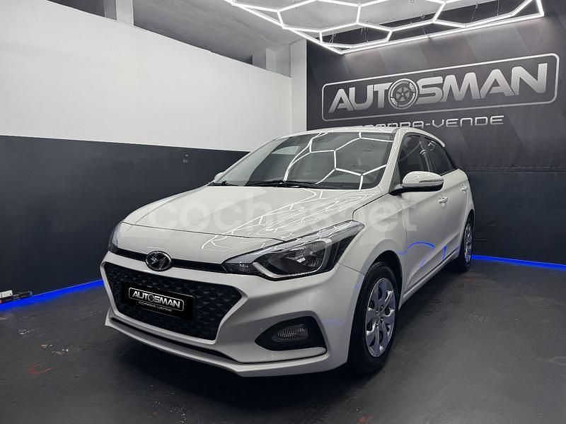 Usado Hyundai i20 84 CV (61 kW) 2019 Blanco Berlina