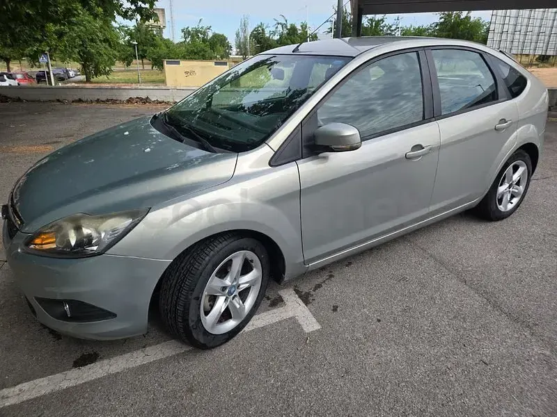 Używany Ford Focus Titanium 109 KM (80 kW) 2011 Beżowy Sedan/Limuzyna