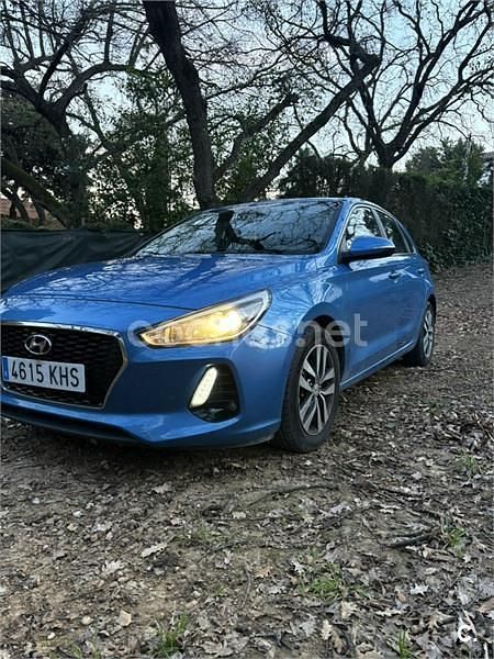 Usado Hyundai i30 120 CV (88 kW) 2018 Azul Berlina