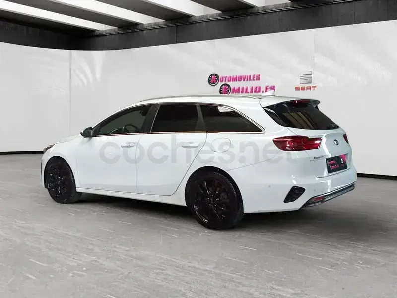 Usado Kia Ceed 140 CV (102 kW) 2019 Blanco Utilitario