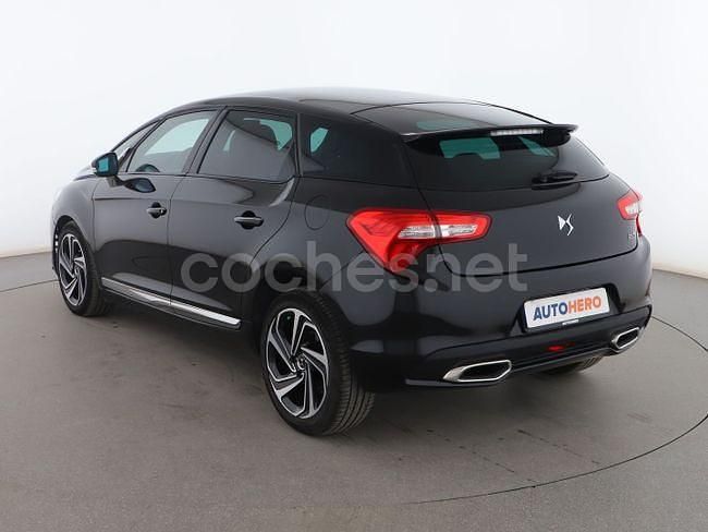 Usado DS Automobiles DS5 Style 151 CV (111 kW) 2017 Negro Utilitario