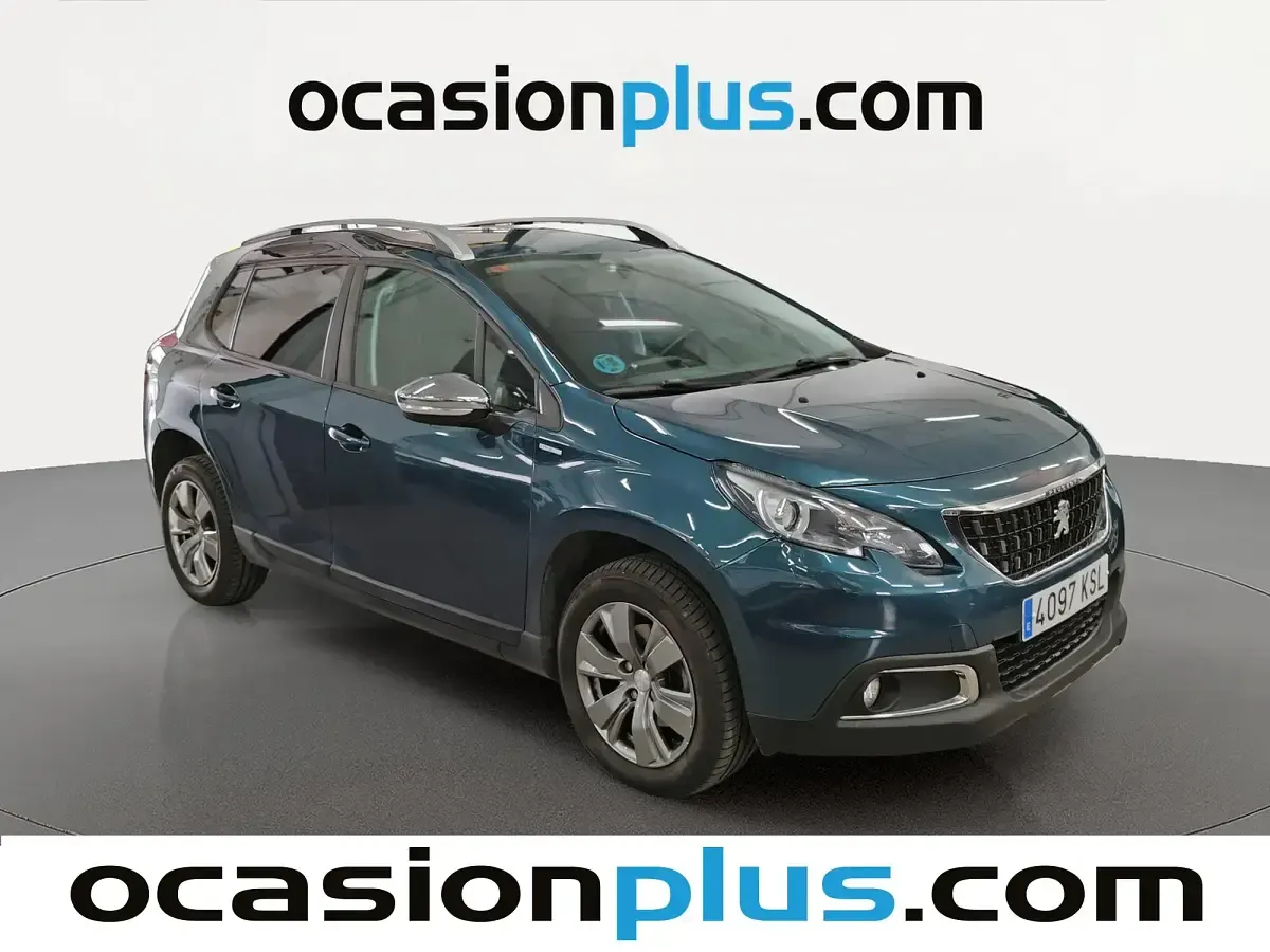 Usado Peugeot 2008 Style 100 CV (73 kW) 2018 Verde SUV