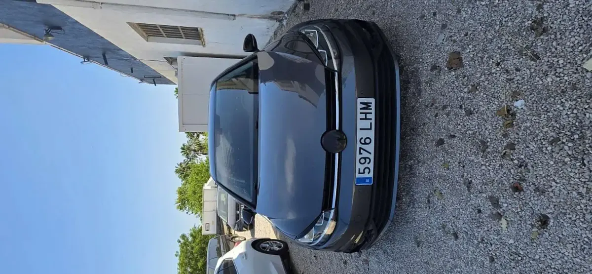 Usado VW Golf VIII Edition 131 CV (96 kW) 2020 Gris Utilitario