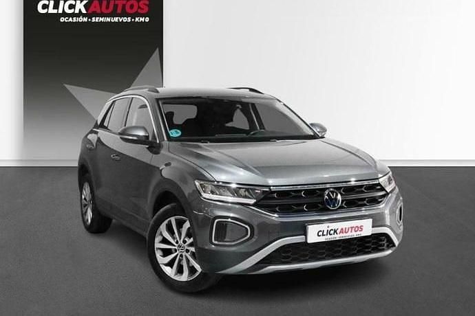 Usado VW T-Roc Life 110 CV (80 kW) 2022 Negro SUV