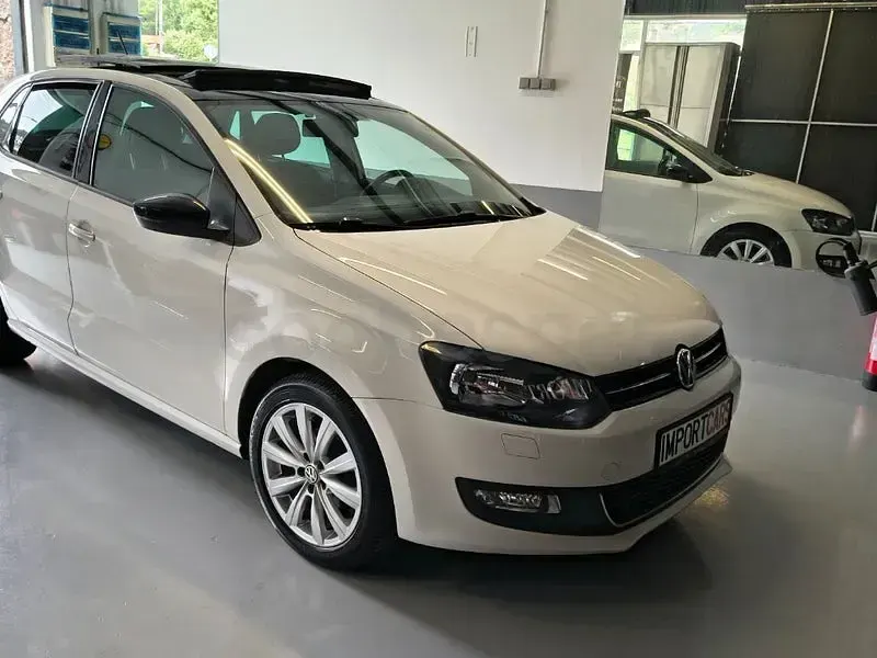 Usado VW Polo Advance 75 CV (55 kW) 2013 Blanco Utilitario