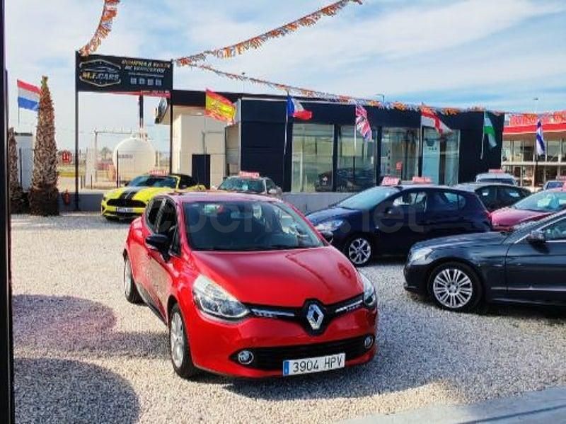 Usado Renault Clio IV Dynamique 90 CV (66 kW) 2013 Rojo Berlina