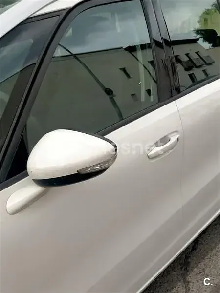 Usado Citroën Grand C4 Picasso Live 130 CV (95 kW) 2017 Blanco Monovolumen