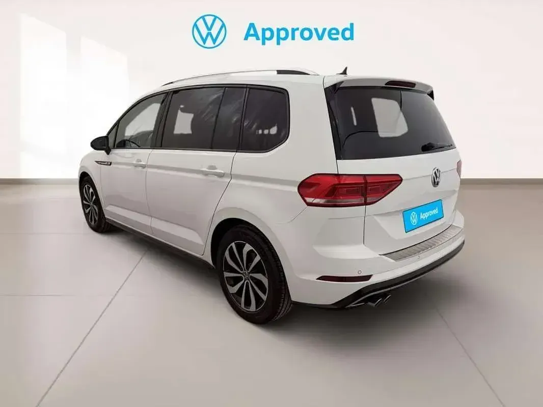 Usado VW Touran Advance 150 CV (110 kW) 2020 Blanco Monovolumen