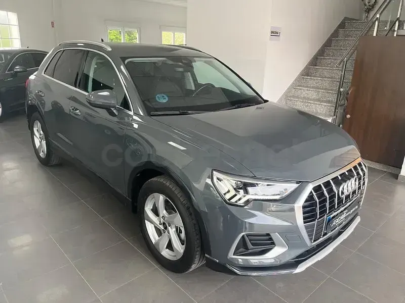 Usado Audi Q3 Advanced Plus 150 CV (110 kW) 2023 Gris / plata SUV
