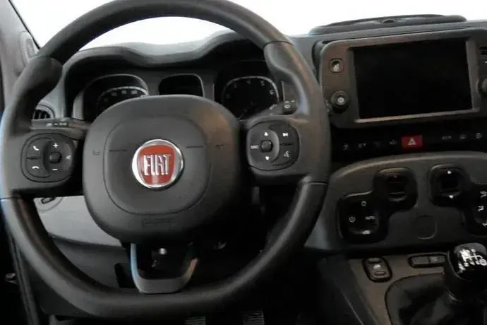 Usado Fiat Panda Cross Cross 70 CV (51 kW) 2024 Utilitario