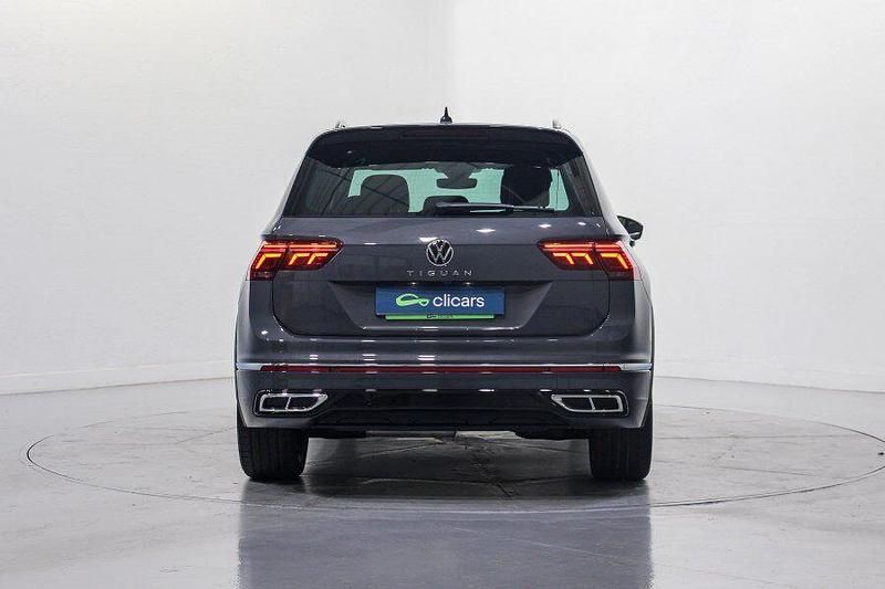 Usado VW Tiguan R-line 150 HP (110 kW) 2023 Branco SUV