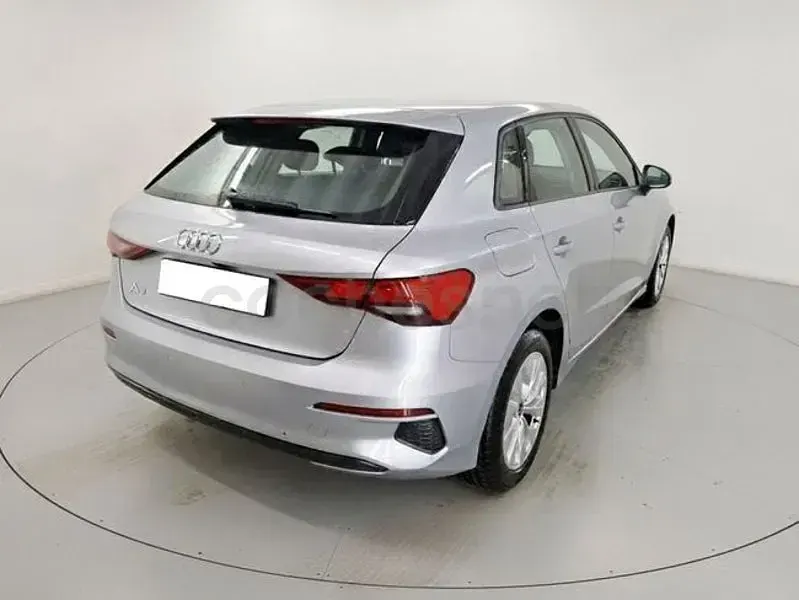 Usado Audi A3 Advanced Plus 204 CV (150 kW) 2021 Gris / plata Berlina