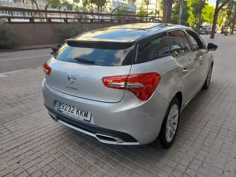 Usado Citroën DS5 200 CV (147 kW) 2013 Gris / plata Utilitario