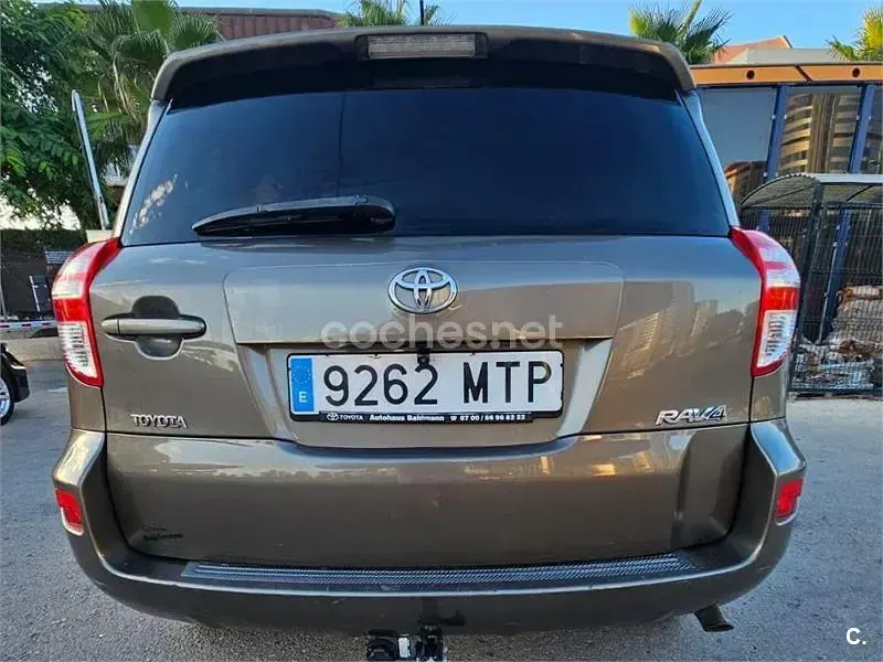 Usado Toyota RAV4 Active 150 CV (110 kW) 2011 Marrón SUV