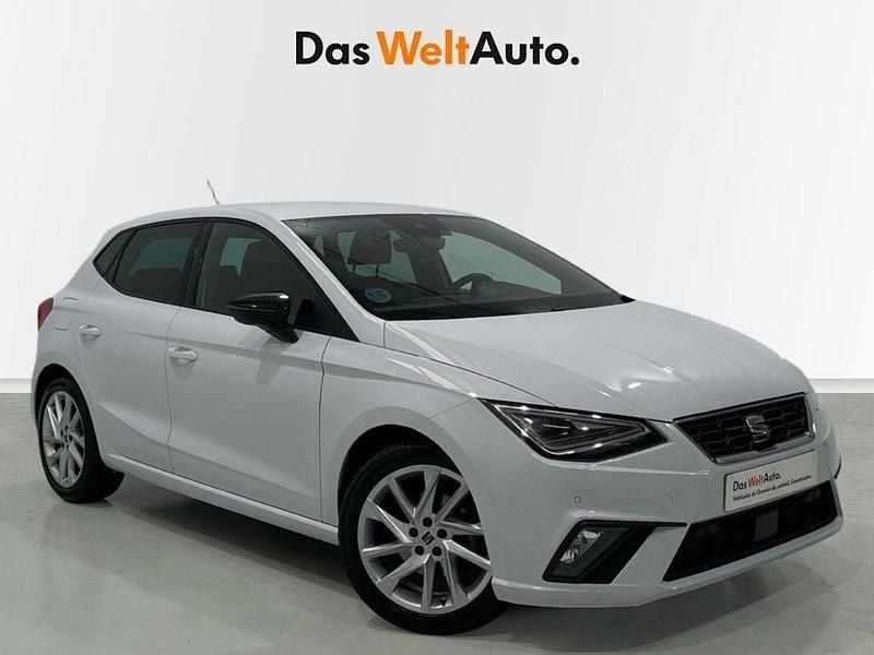 Usado Seat Ibiza FR 150 CV (110 kW) 2024 Blanco Berlina