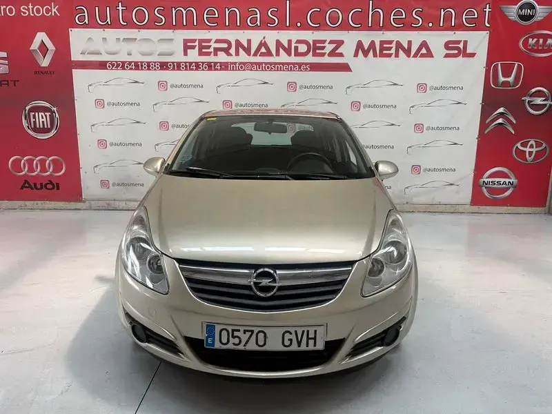 Usado Opel Corsa Essentia 85 CV (62 kW) 2010 Beige Utilitario