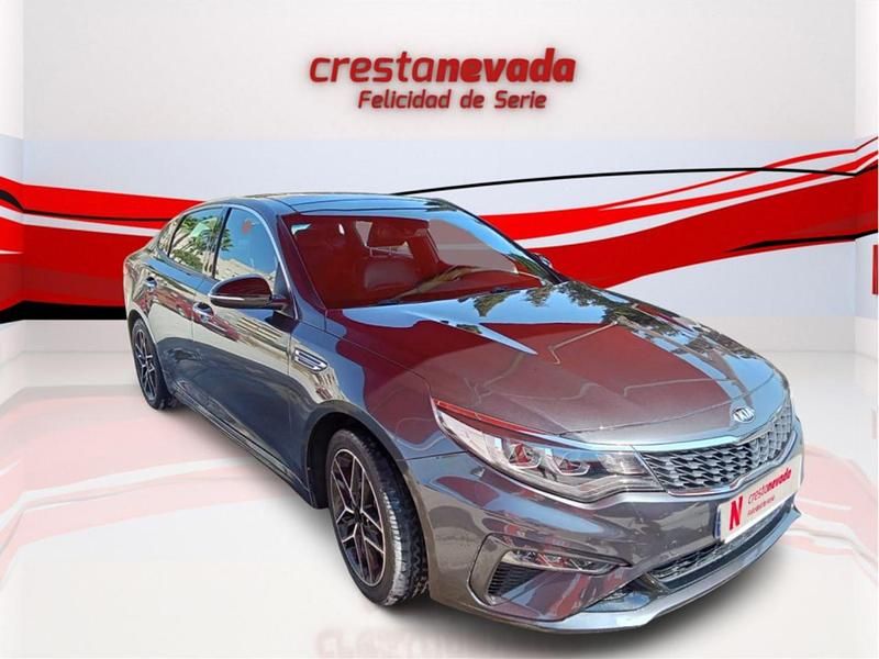 Usado Kia Optima GT-Line 136 CV (100 kW) 2019 Negro Berlina