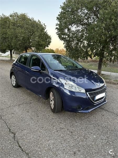 Usado Peugeot 208 82 CV (60 kW) 2013 Azul Utilitario