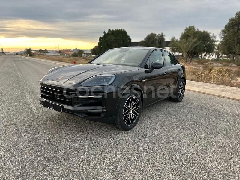 Negro Usado 2024 Porsche Cayenne SUV | 124.990 € - Imagen 1/4