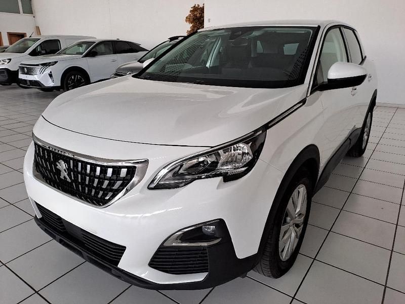 Usado Peugeot 3008 Active 130 CV (95 kW) 2017 Blanco SUV