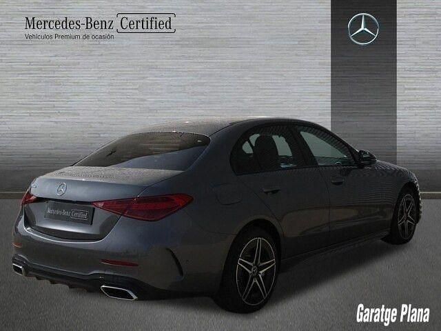 Usado Mercedes C300e AMG line 313 CV (230 kW) 2024 Gris selenita Berlina