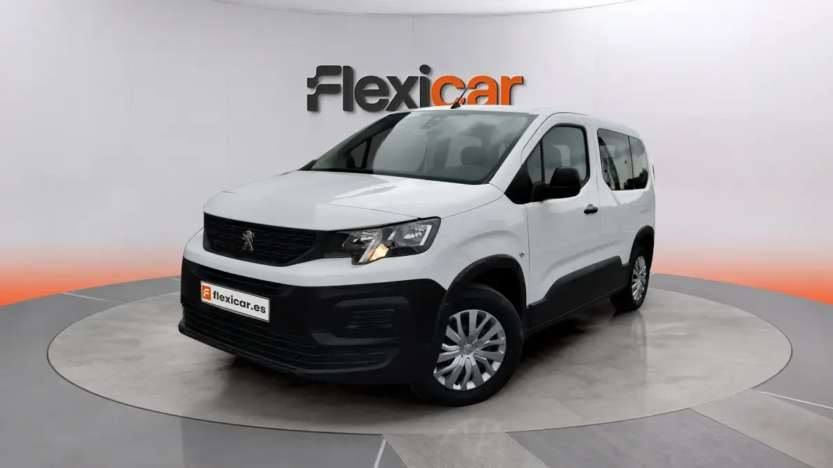Usado Peugeot Rifter Active 101 CV (74 kW) 2021 Blanco Monovolumen