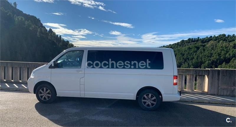 Blanco Usado 2007 VW Caravelle Monovolumen | 12.700 € (Precio justo) - Imagen 1/4