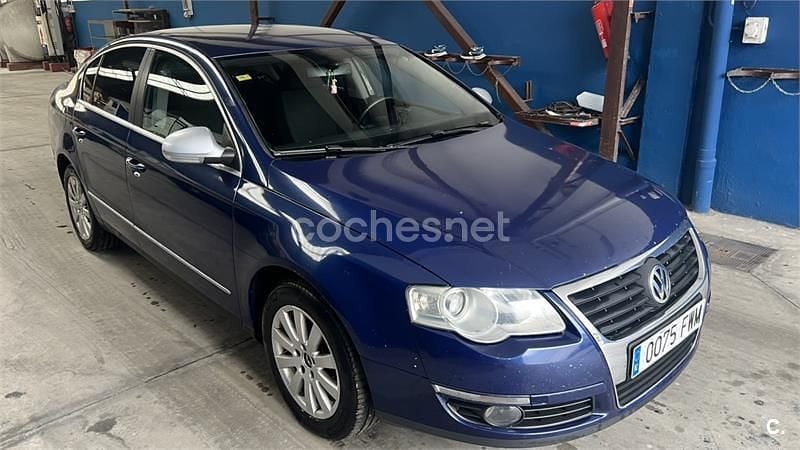 Usado VW Passat Individual 140 CV (102 kW) 2007 Azul Berlina