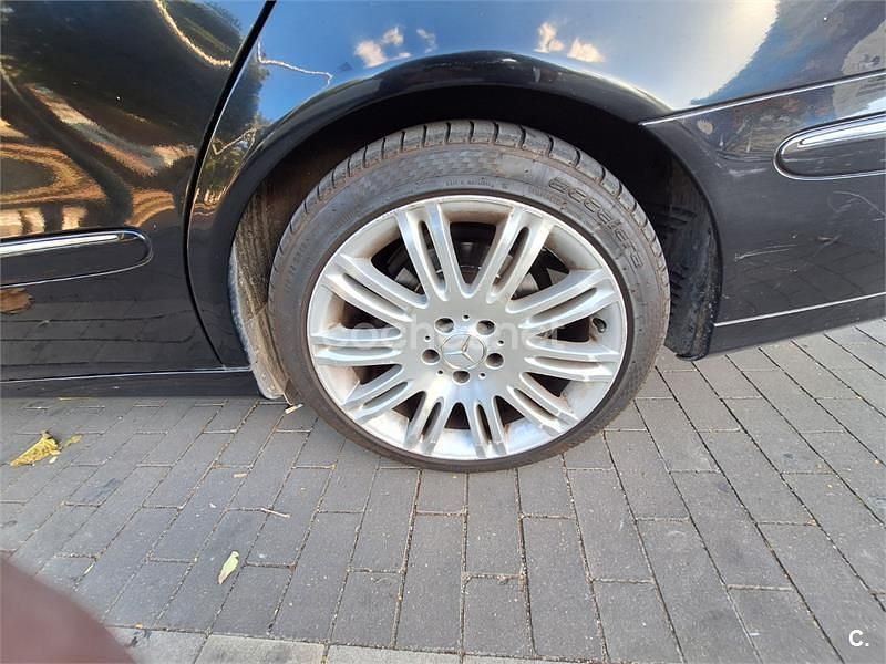Usado Mercedes E280 Avantgarde 190 CV (139 kW) 2006 Negro Familiar