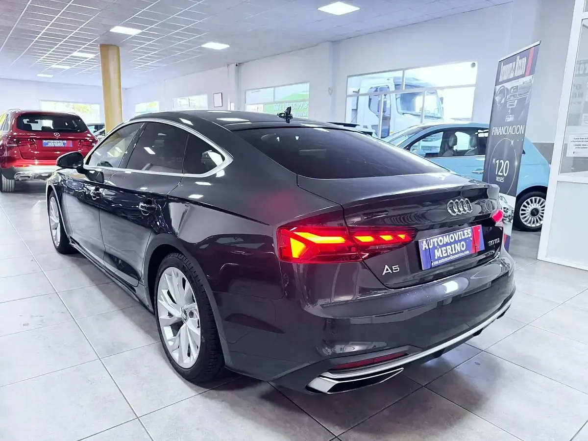 Usado Audi A5 Sportback Ambiente 190 CV (139 kW) 2020 Gris Utilitario