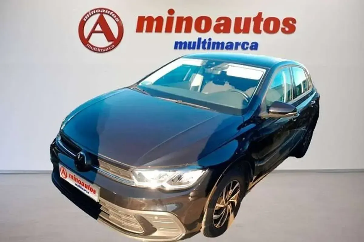 Usado VW Polo Life 95 CV (69 kW) 2022 Negro Utilitario