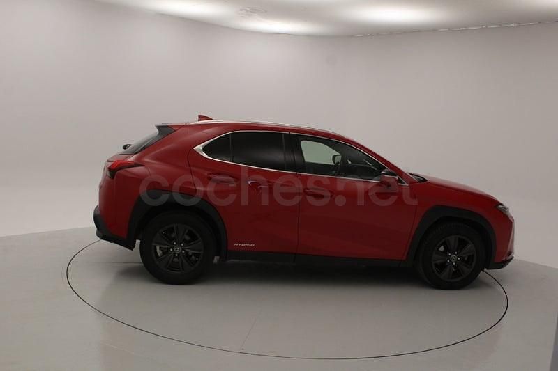 Usado Lexus UX Business Edition 184 CV (135 kW) 2019 Rojo SUV
