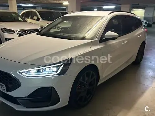 Usado Ford Focus ST 280 CV (205 kW) 2025 Blanco Familiar