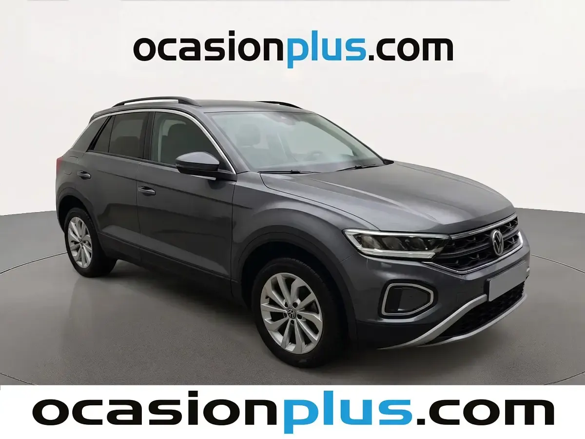 Usado VW T-Roc Life 110 CV (80 kW) 2024 Gris SUV