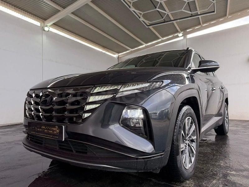 Usado Hyundai Tucson 115 CV (84 kW) 2022 Gris / plata SUV