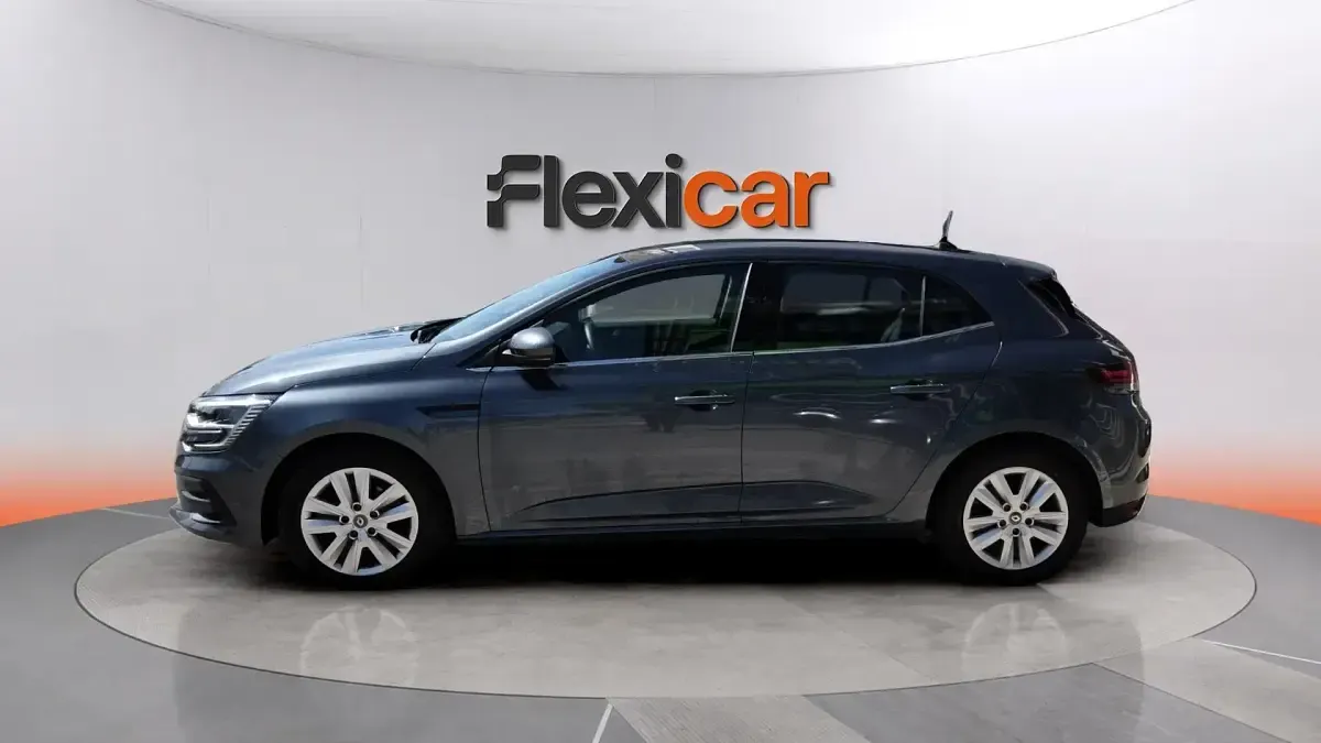 Usado Renault Mégane II Business 115 CV (84 kW) 2021 Gris Berlina
