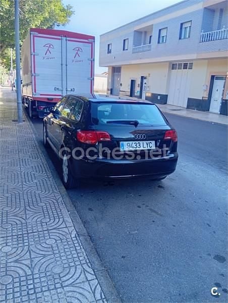 Negro Usado 2007 Audi A3 Attraction Berlina | 5900 € (Precio justo) - Imagen 1/4