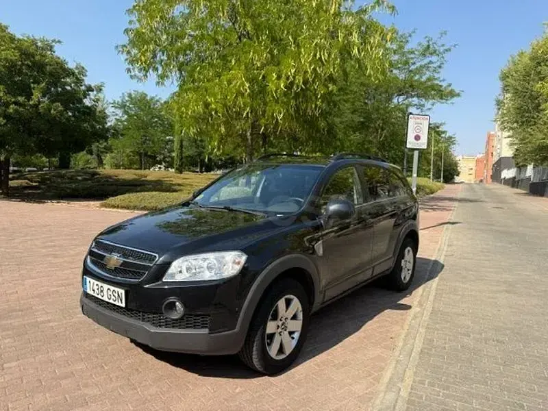 Usado Chevrolet Captiva LS 150 CV (110 kW) 2010 Negro SUV