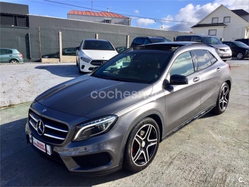 Gris / plata Usado 2016 Mercedes GLA220 AMG line SUV | 30.900 € - Imagen 1/4