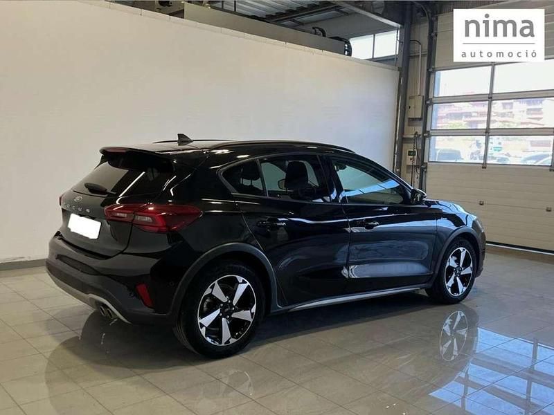Usado Ford Focus Active X 125 CV (91 kW) 2024 Negro Berlina