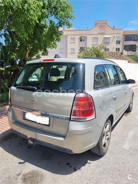 Usado Opel Zafira Cosmo 150 CV (110 kW) 2007 Gris / plata Monovolumen