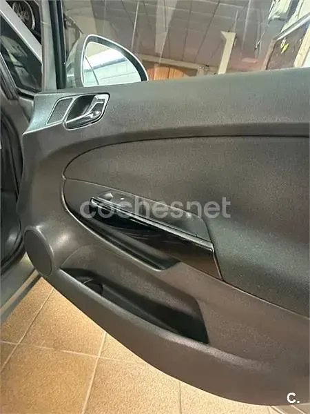 Usado Opel Corsa Expression 75 CV (55 kW) 2014 Beige Utilitario